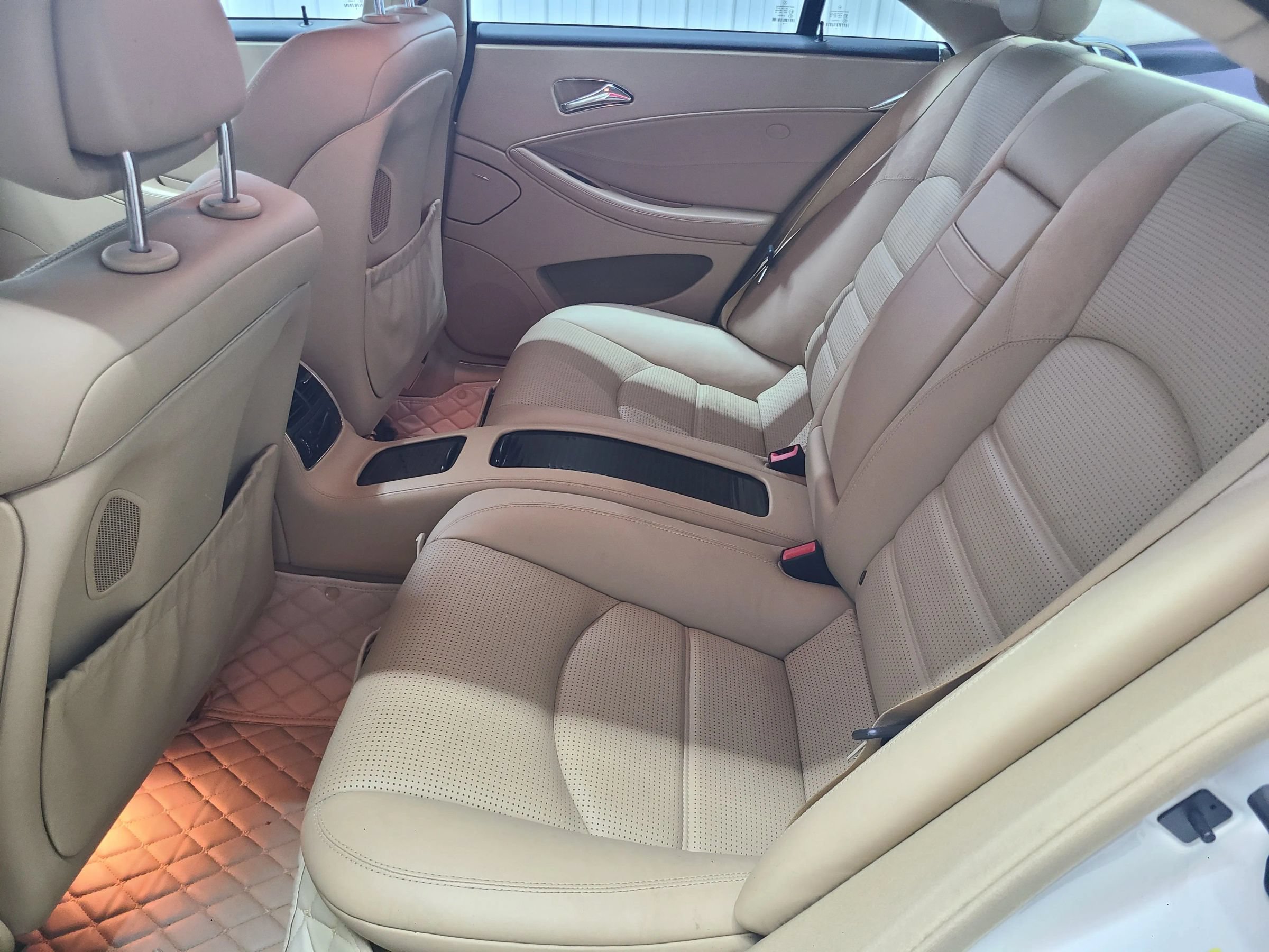 Used 2009 Mercedes-Benz CLS 63 AMG image 39