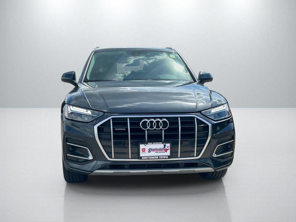 Used 2021 Audi Q5 2.0T Premium Plus w/ Premium Plus Package AWD/4WD image 2
