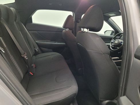 Used 2025 Hyundai Elantra Sport FWD image 19
