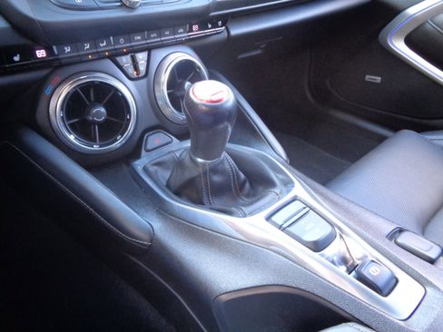 Used 2017 Chevrolet Camaro SS image 37