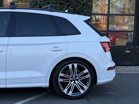 Used 2020 Audi SQ5 Premium Plus w/ Premium Plus Package image 11