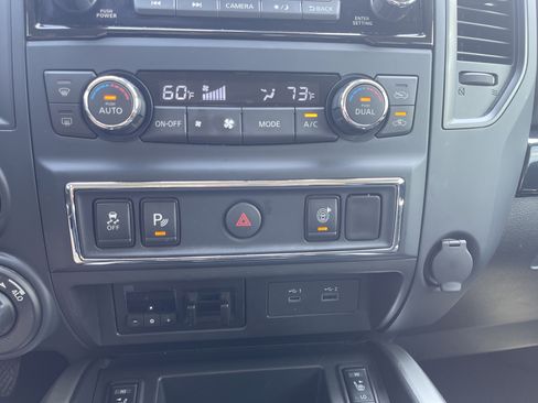 Used 2024 Nissan Titan SV w/ SV Convenience Package AWD/4WD image 27