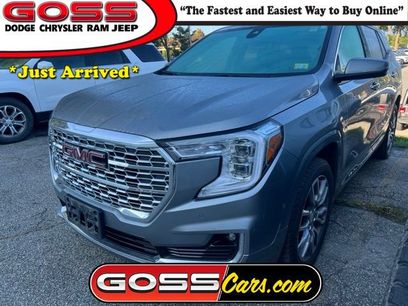 Used 2024 GMC Terrain Denali w/ Denali Premium Package
