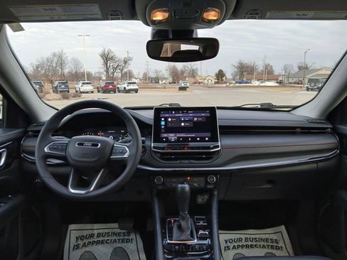 Used 2022 Jeep Compass Trailhawk image 29