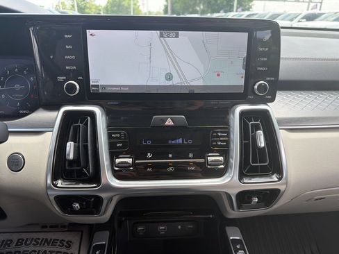 Used 2022 Kia Sorento SX FWD image 29