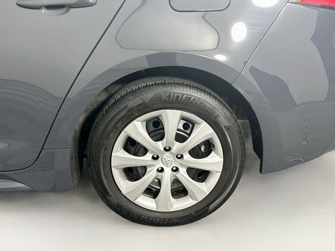 Used 2025 Toyota Corolla LE FWD image 11