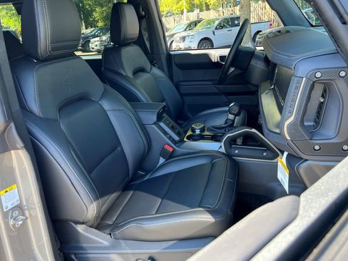 New 2025 Ford Bronco Badlands w/ Sasquatch Package image 8