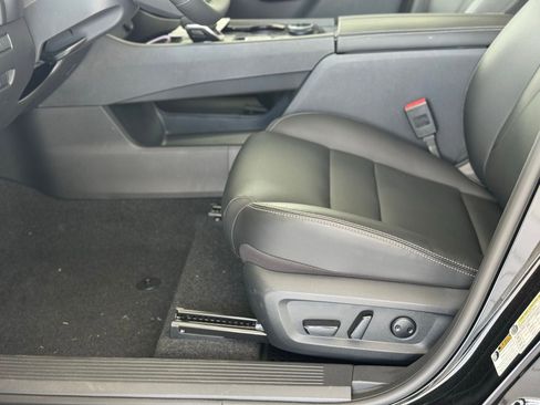 New 2025 Nissan Rogue SL image 15