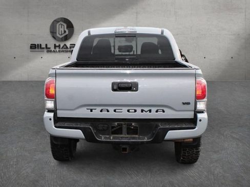 Used 2021 Toyota Tacoma TRD Off-Road w/ Technology Package AWD/4WD image 7