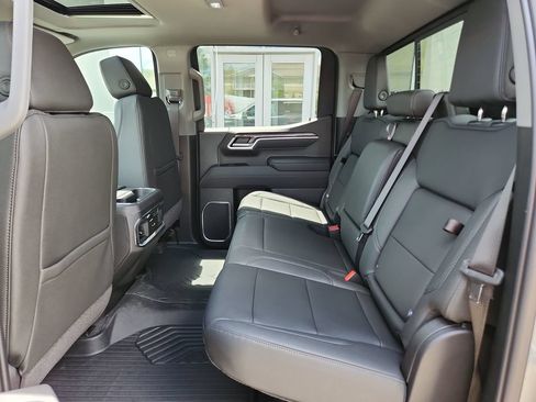 New 2026 Chevrolet Silverado 1500 LTZ w/ LTZ Premium Package AWD/4WD image 27