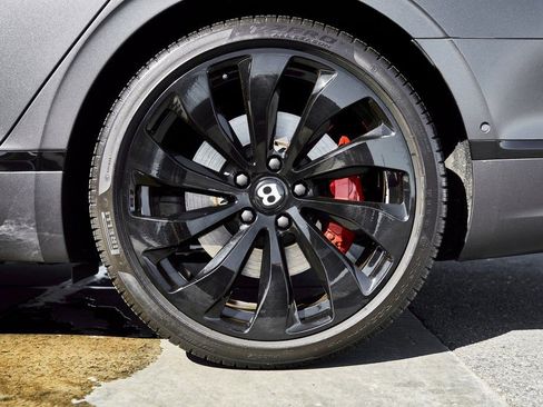 Used 2023 Bentley Flying Spur V8 AWD/4WD image 19
