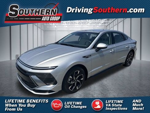 Used 2025 Hyundai Sonata SEL FWD image 1