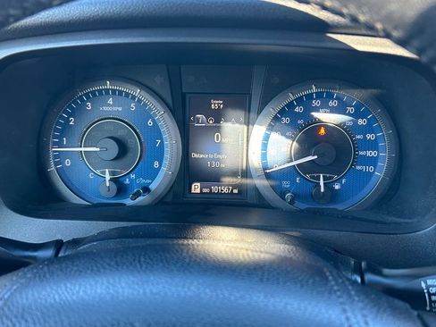 Used 2017 Toyota Sienna XLE image 24