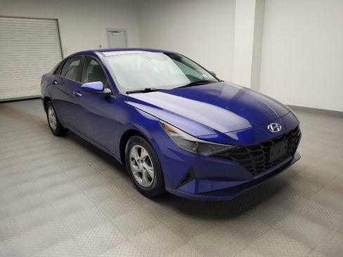 Used 2021 Hyundai Elantra SE FWD image 13