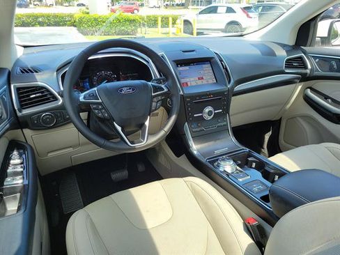 Used 2019 Ford Edge Titanium w/ Equipment Group 301A FWD image 14
