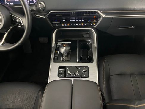 Used 2025 MAZDA CX-70 Plug-In Hybrid w/ Premium Pkg image 16