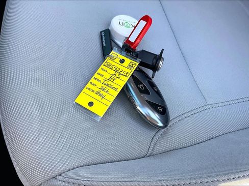 Certified 2025 Hyundai Tucson SEL image 13