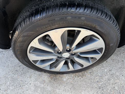 Used 2022 Buick Encore Preferred w/ Safety Package AWD/4WD image 11