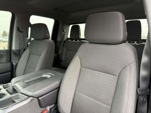 Used 2022 GMC Sierra 2500 SLE w/ SLE Value Package; image 13