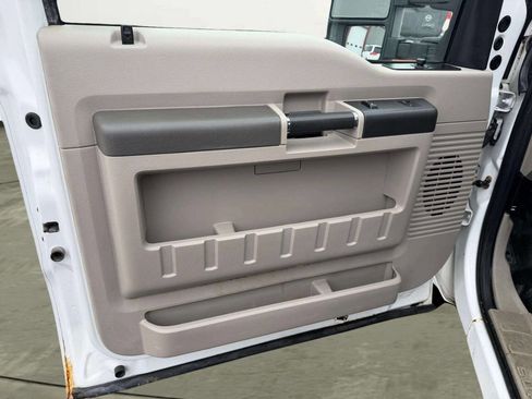 Used 2009 Ford F250 XL image 12