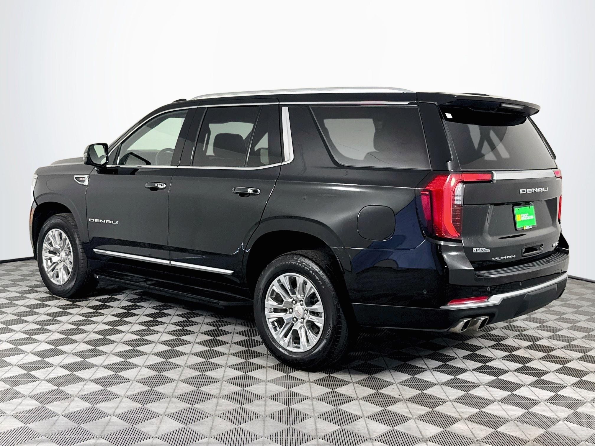 Used 2025 GMC Yukon Denali AWD/4WD image 6
