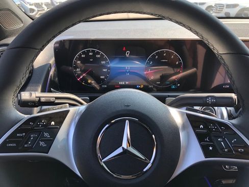 New 2026 Mercedes-Benz GLB 250 4MATIC image 20