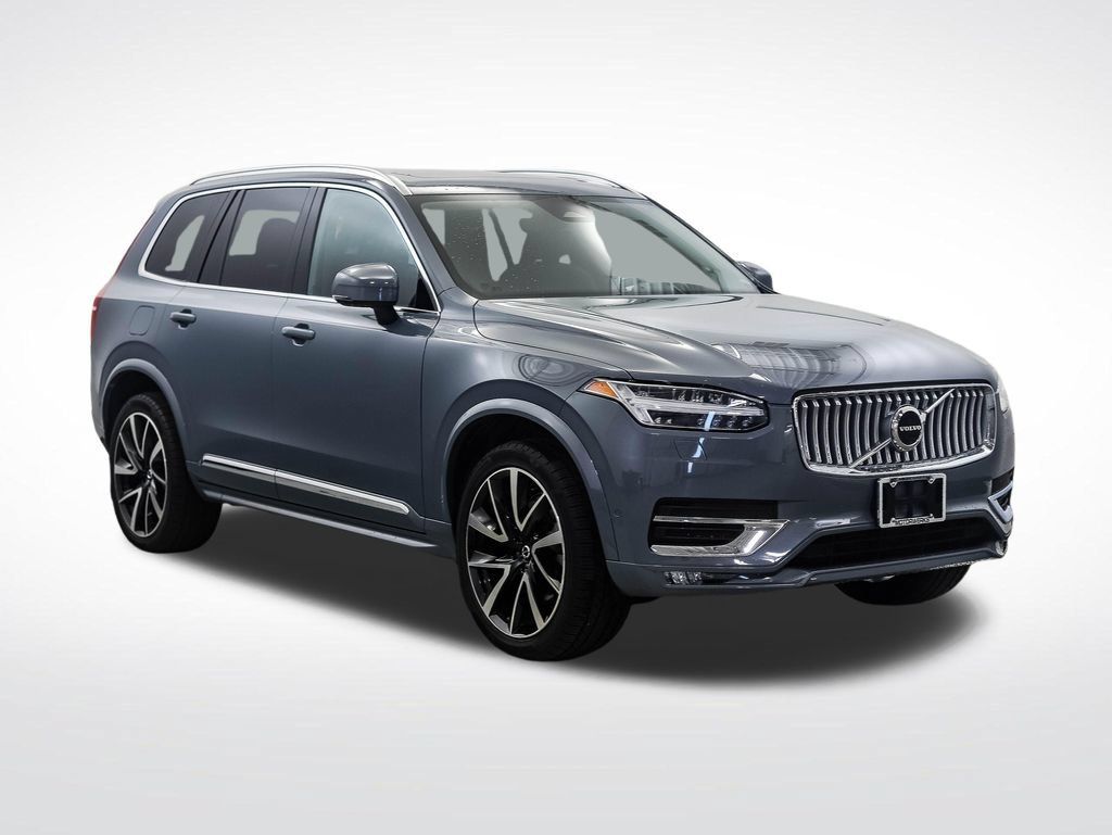 Used 2023 Volvo XC90 B5 Plus AWD/4WD image 7