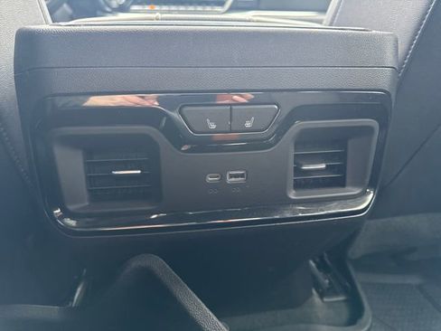 Used 2022 Chevrolet Silverado 1500 ZR2 w/ Technology Package image 37