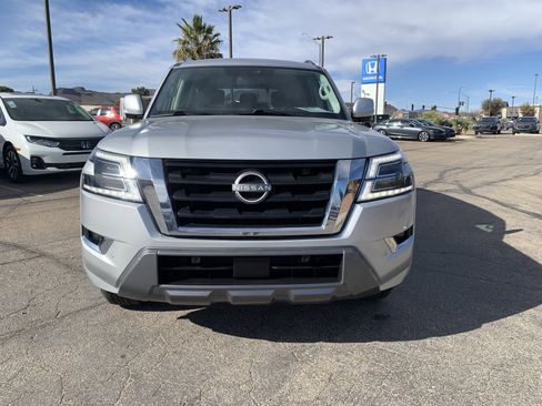 Used 2023 Nissan Armada SV image 2
