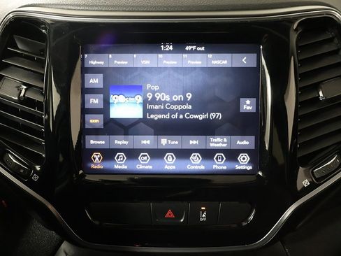 Used 2022 Jeep Cherokee Limited image 41