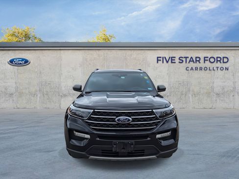 Used 2020 Ford Explorer XLT w/ Equipment Group 202A image 3