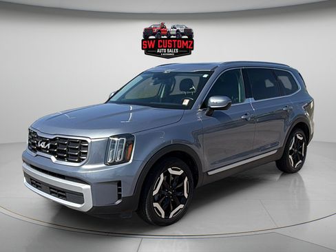Used 2025 Kia Telluride S AWD/4WD image 3