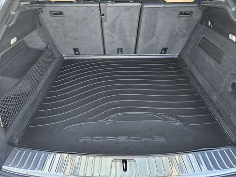 Certified 2025 Porsche Cayenne Coupe image 31