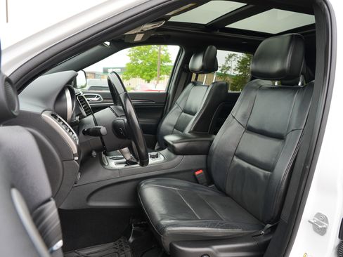 Used 2019 Jeep Grand Cherokee Limited w/ Luxury Group II AWD/4WD image 12