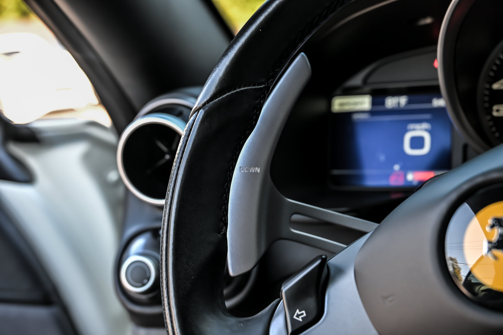 Used 2019 Ferrari Portofino RWD image 40
