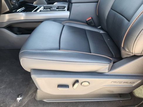 New 2026 Ford F250 Lariat w/ Black Appearance Package image 17