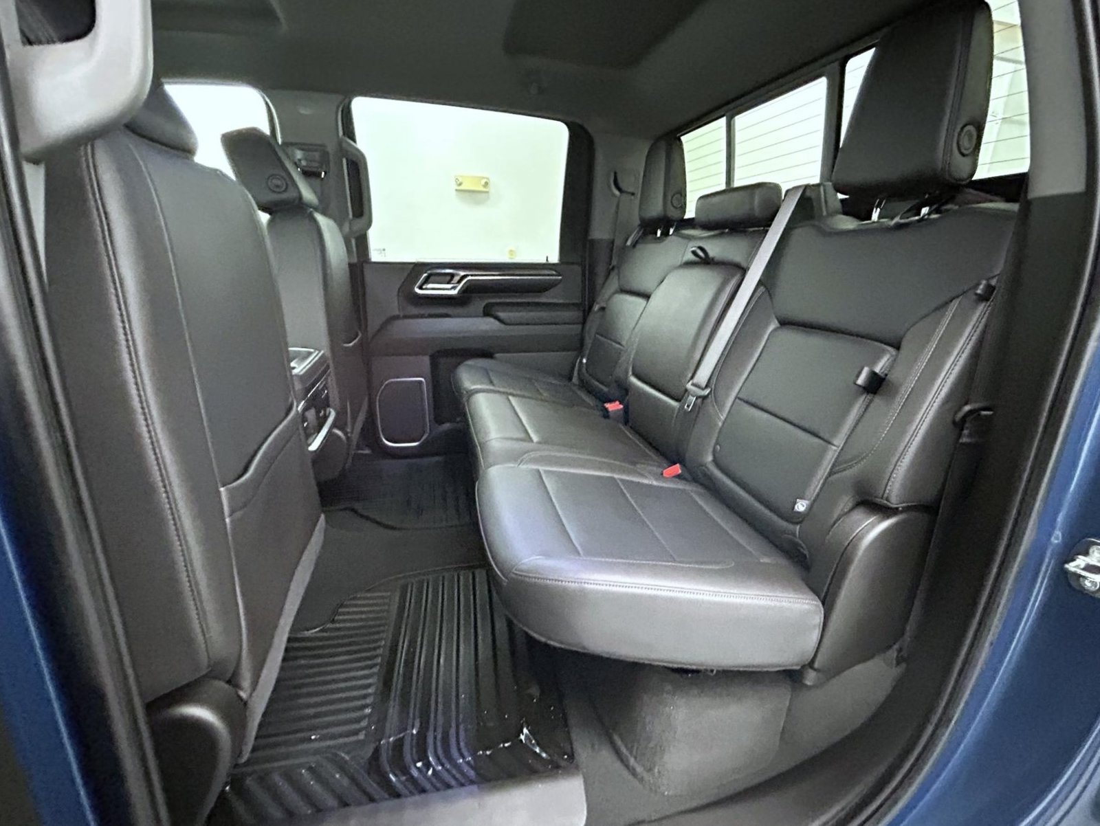 Used 2024 Chevrolet Silverado 2500 LTZ w/ LTZ Plus Package AWD/4WD image 19