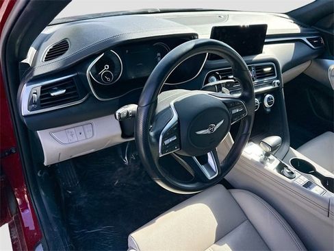 Used 2023 Genesis G70 2.0T image 9
