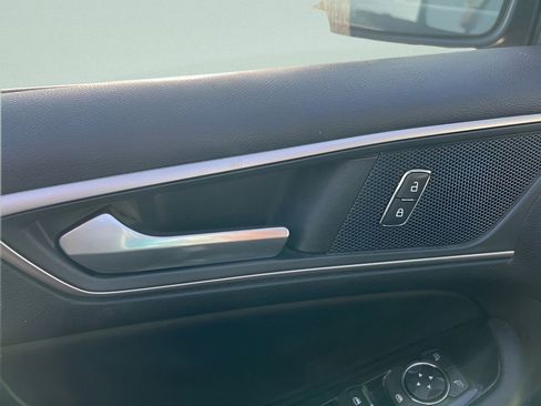 Used 2020 Ford Edge SEL image 22