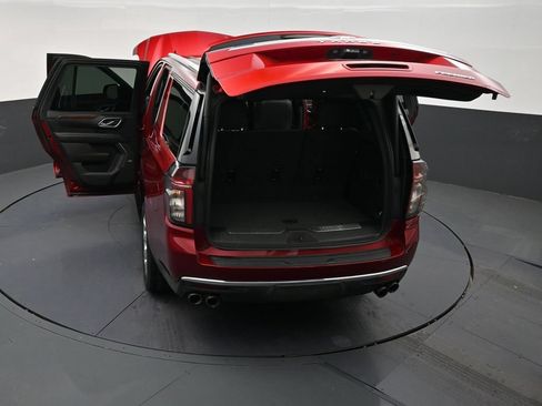 Used 2021 Chevrolet Tahoe Premier w/ Premium Package RWD image 32