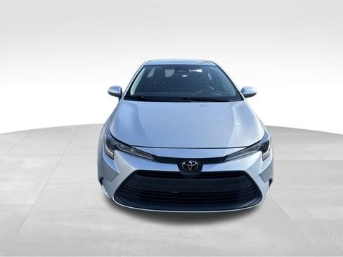 Used 2024 Toyota Corolla LE FWD image 3