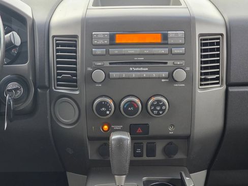 Used 2004 Nissan Titan SE image 12