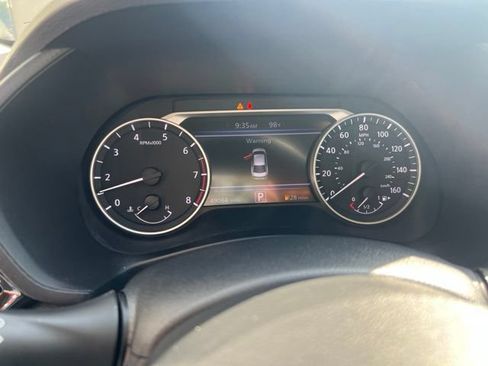 Used 2024 Nissan Sentra SV FWD image 17