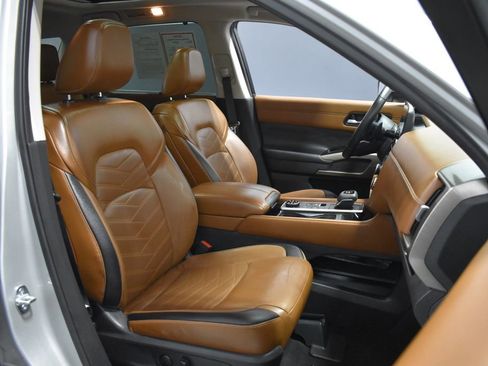 Certified 2023 Nissan Pathfinder Platinum w/ Cargo Package image 14