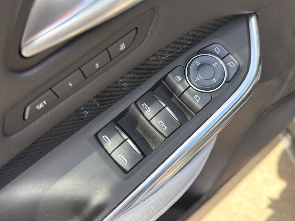 Used 2025 Cadillac XT4 Sport FWD image 16