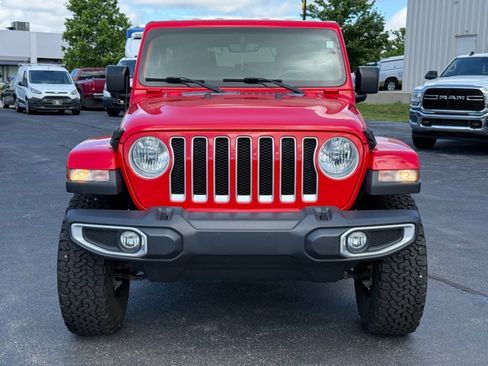 Used 2020 Jeep Wrangler Unlimited Sahara w/ Uconnect 4C Nav & Sound Group AWD/4WD image 3