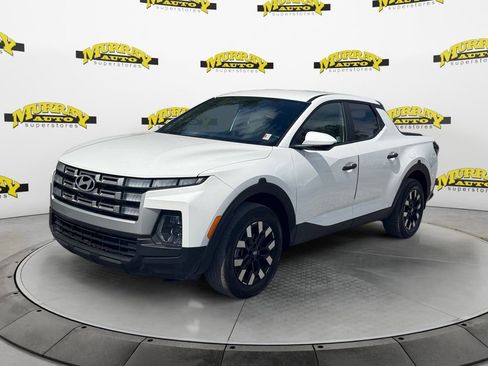 Used 2025 Hyundai Santa Cruz SE FWD image 1