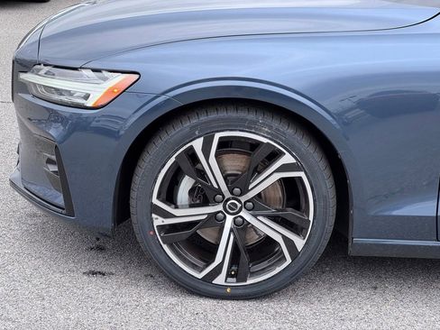 Used 2024 Volvo S60 B5 Core image 33