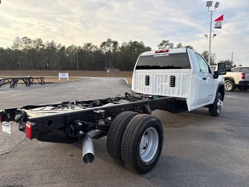 New 2026 GMC Sierra 3500 Pro w/ Convenience Package image 3