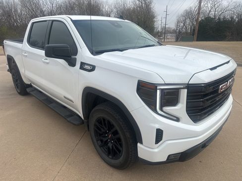 Used 2025 GMC Sierra 1500 Elevation image 4